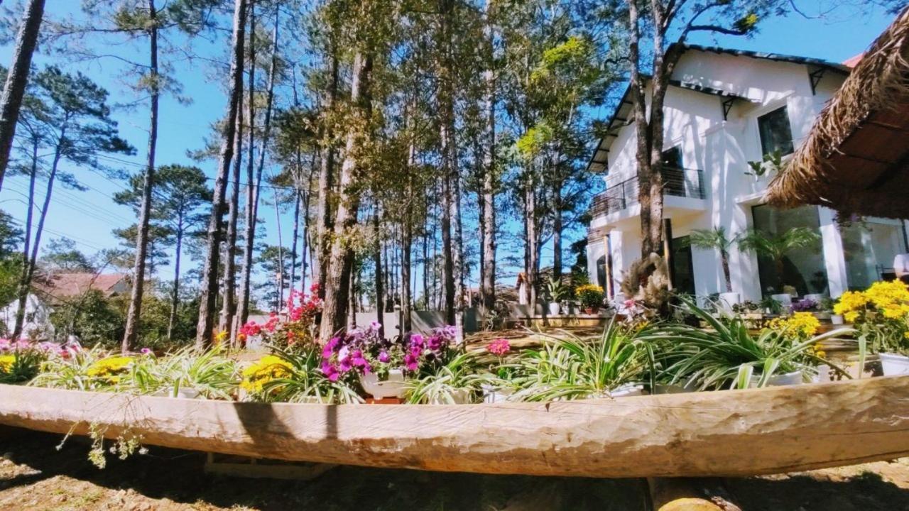 S'Nghe Homestay Mang Den Kon Von Kla Exteriör bild